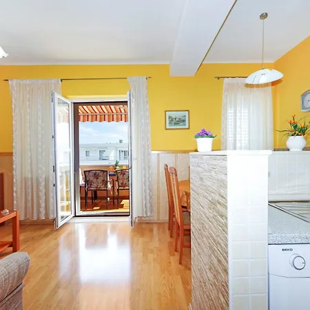 Vesna アパート *