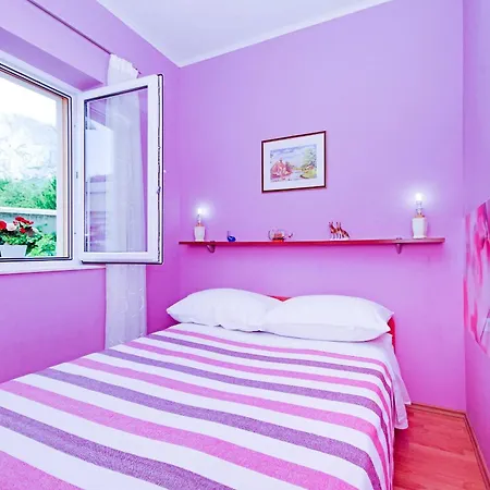 Vesna アパート *