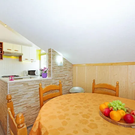 Vesna アパート *