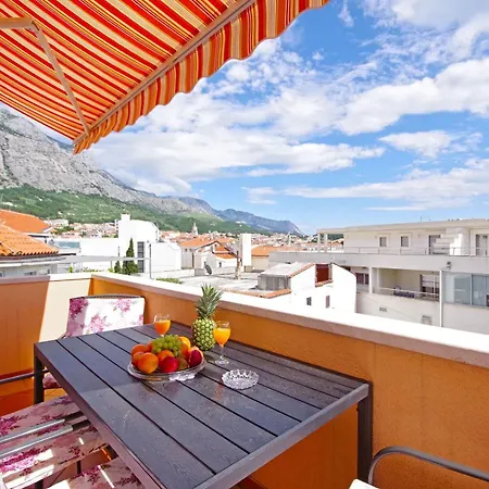 Vesna アパート *